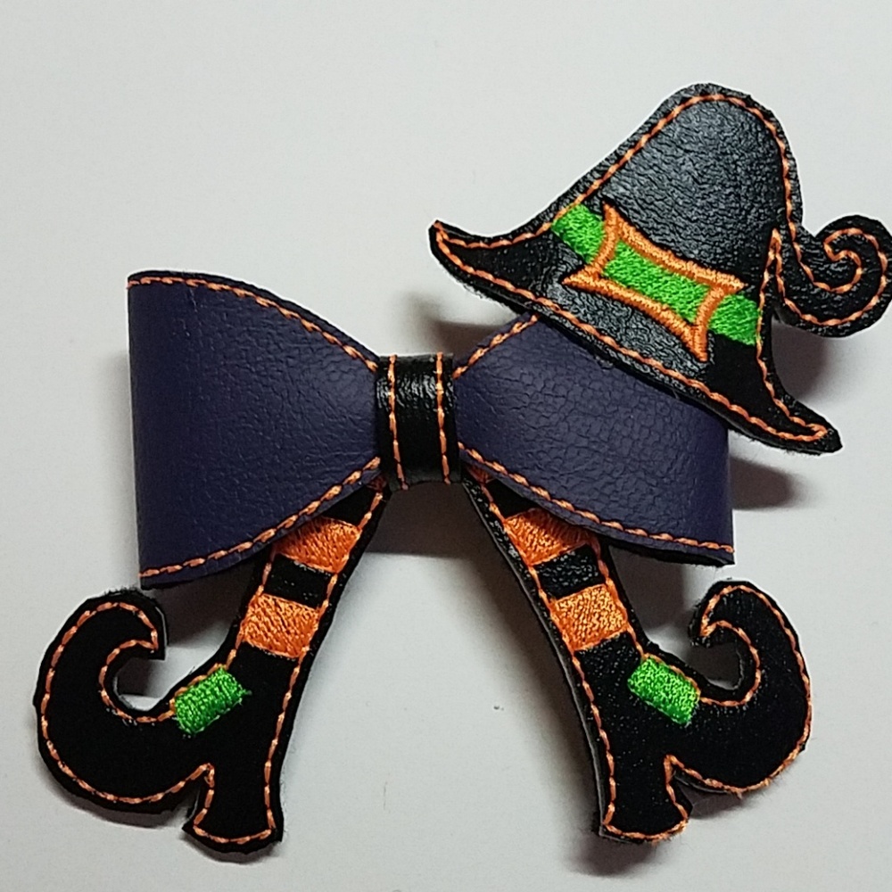 Witchy feet hair bow